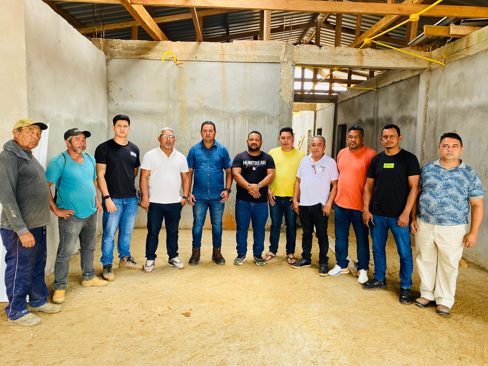 Prefeito de Calçoene vistoria obras e participa de reunião no Distrito de Lourenço