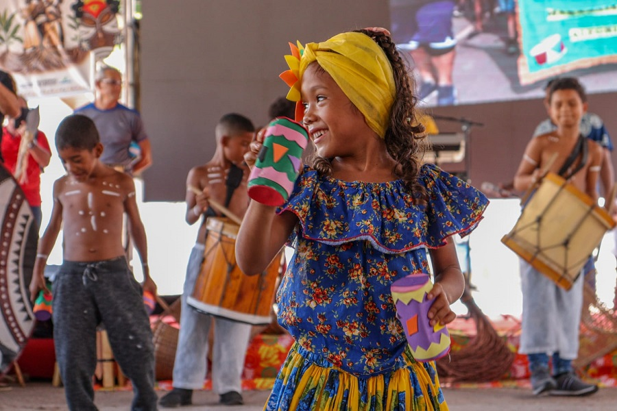 Governo do Amapá reúne alunos e educadores de escolas quilombolas em celebração pelo Mês da Consciência Negra