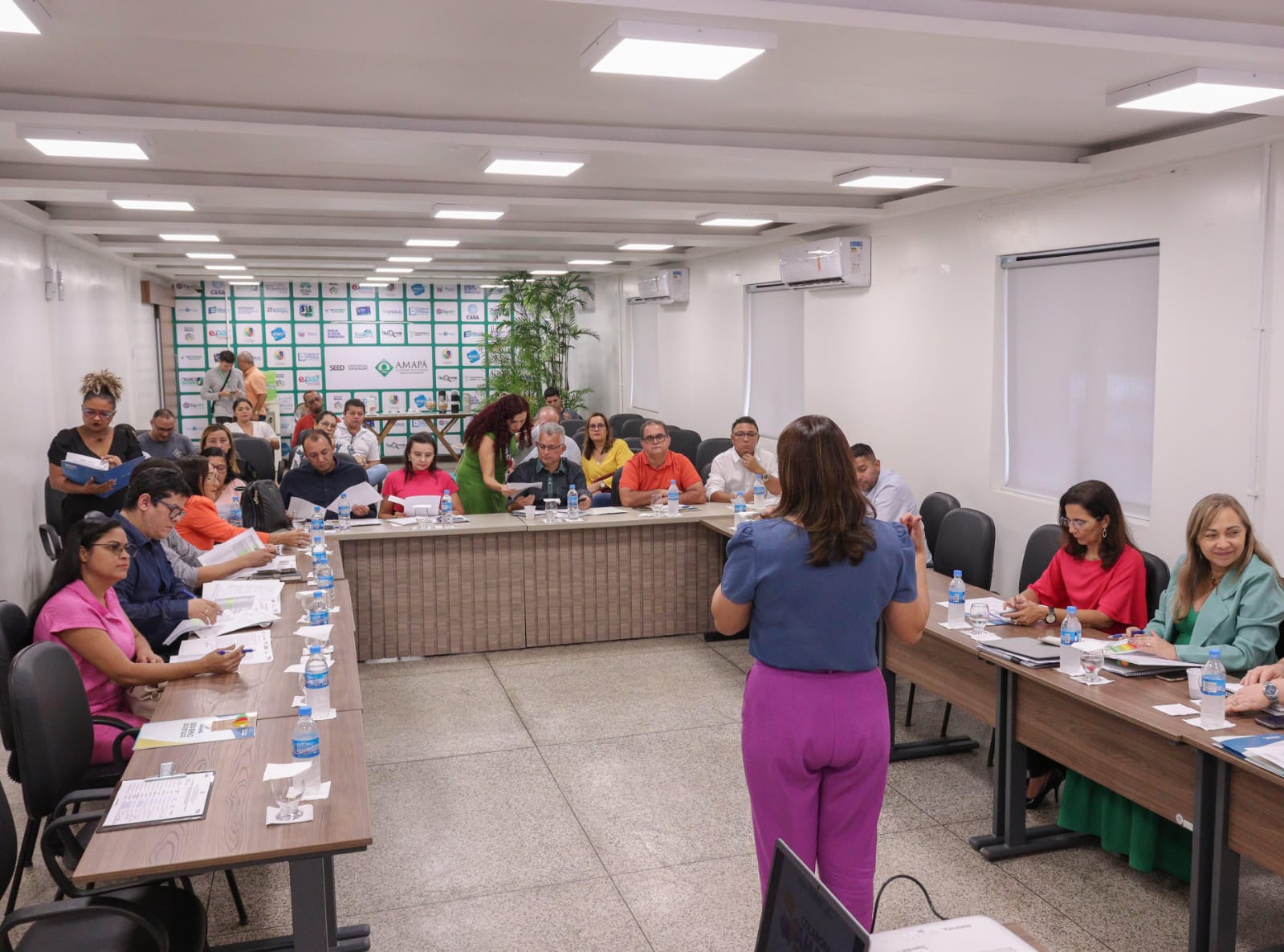 Governo do Amapá debate avanços na aprendizagem dos anos iniciais em reunião do Comitê Estadual da Criança Alfabetizada