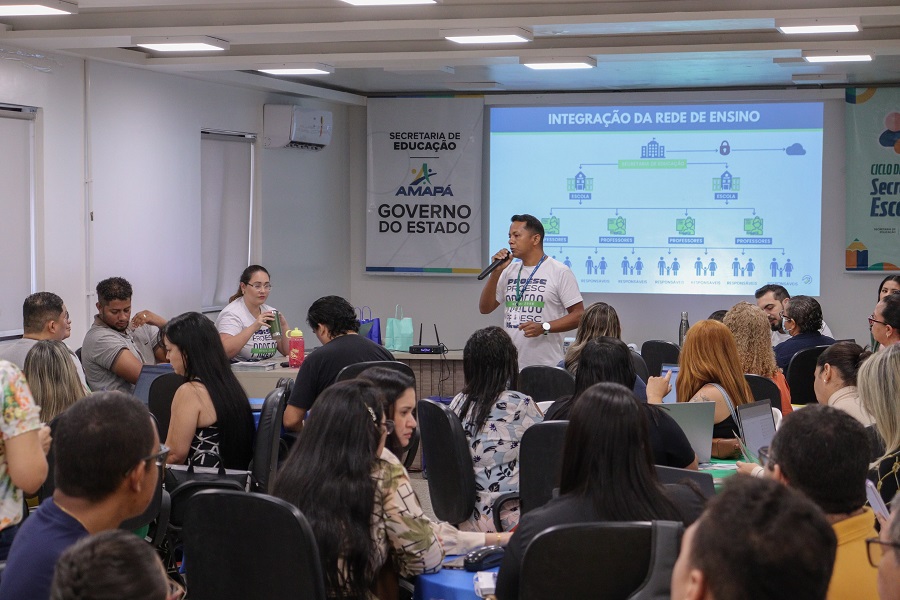 Governo do Amapá promove capacitação para mais de 270 profissionais em novo sistema de gestão escolar, em Macapá
