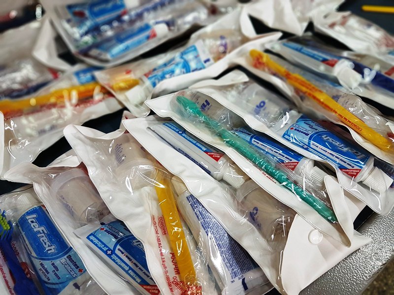 Kits odontológicos beneficiam internas do IAPEN 