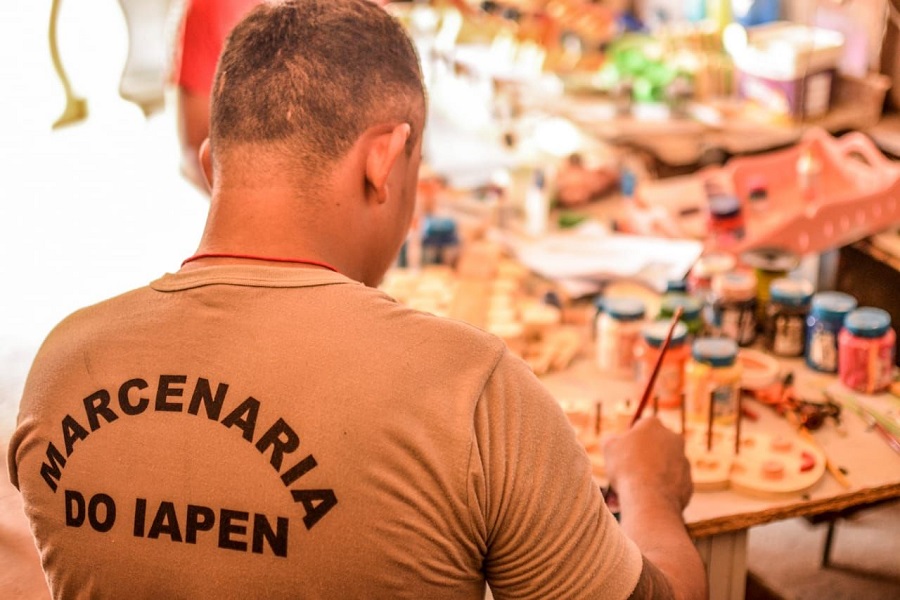 ‘Quando sair daqui, eu pretendo continuar trabalhando’, diz detento capacitado no IAPEN