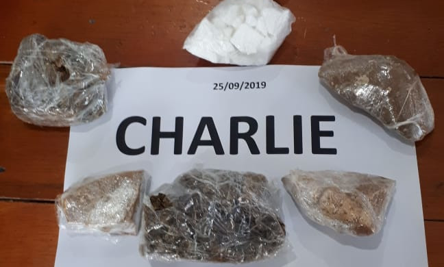 Agentes do Penitenciários apreendem quase 1 quilo de material entorpecente