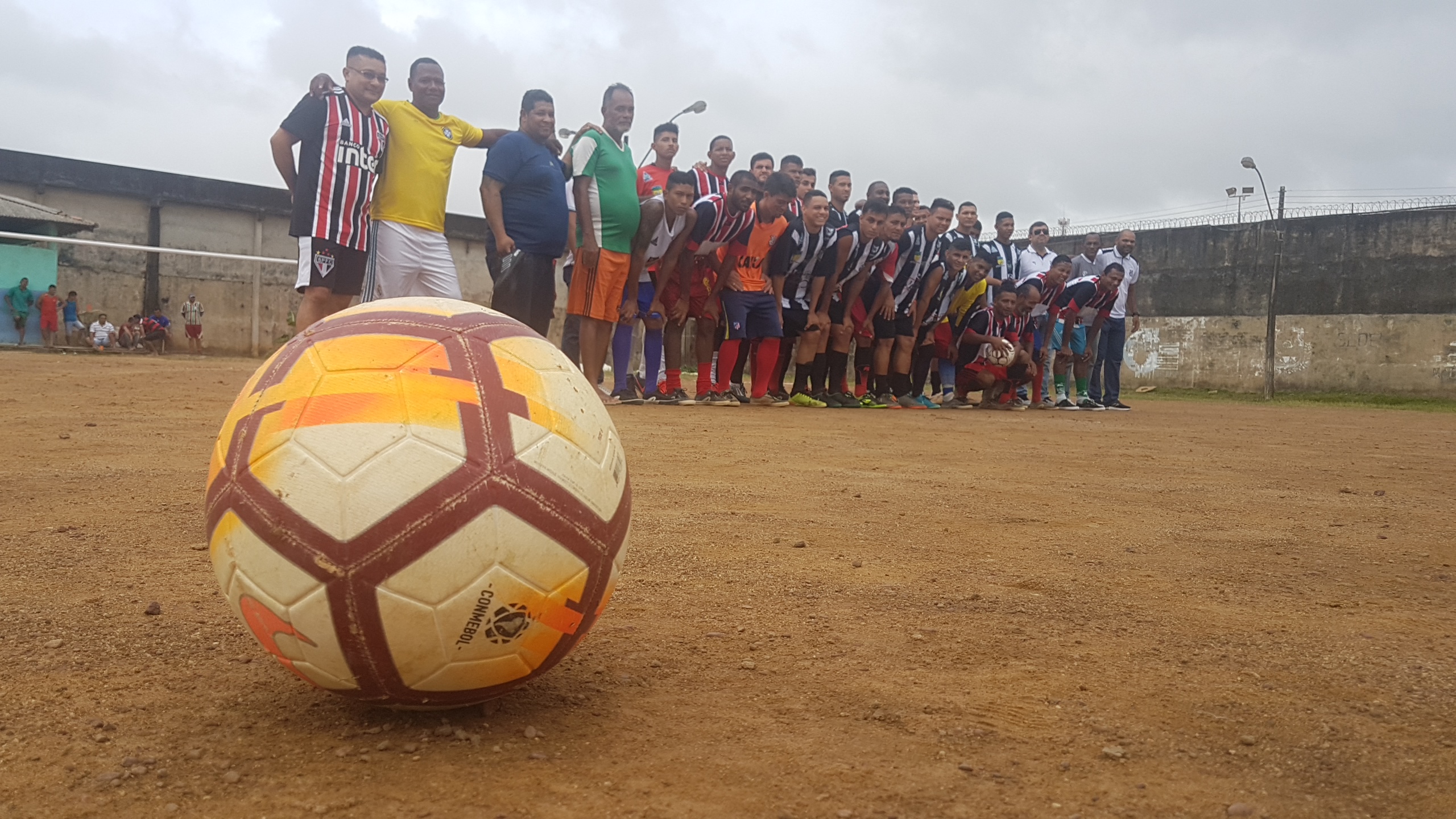 Santos Futebol Clube participa de ação social no IAPEN