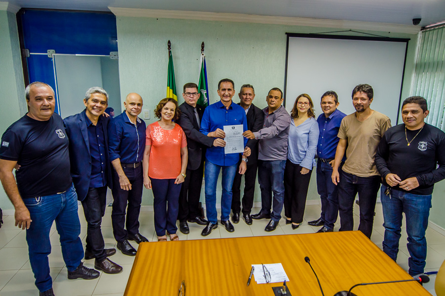 Governador sanciona auxílio fardamento para Grupo Penitenciário  