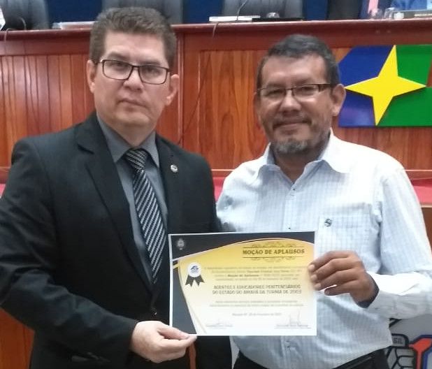 Turma de 2003 recebe homenagem da Assembléia Legislativa