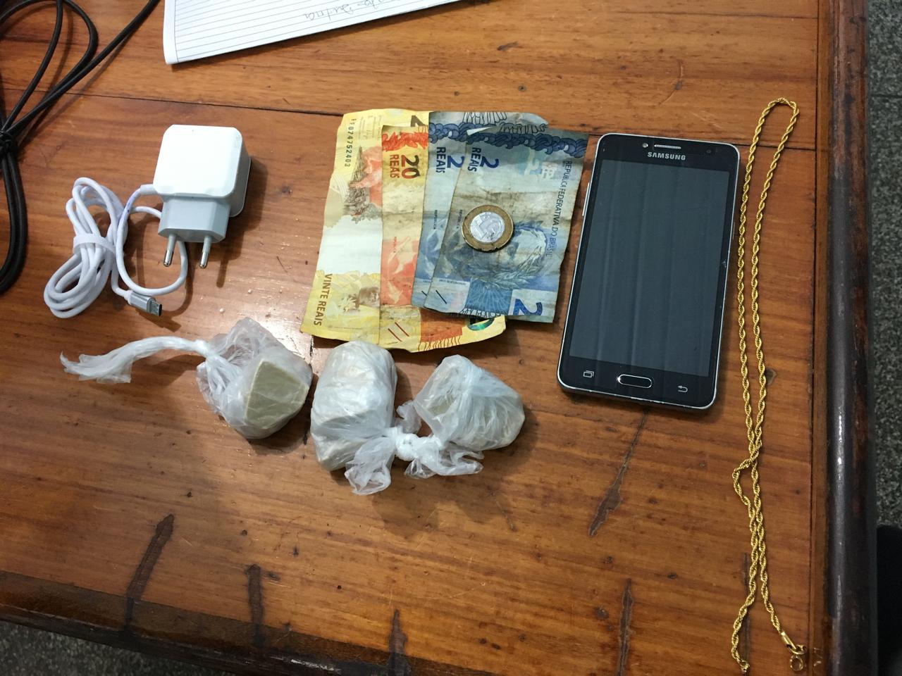 Agentes Penitenciários flagraram internos com material ilícito e dinheiro