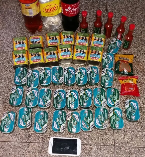 Agentes do IAPEN impedem entrada de material não permitido