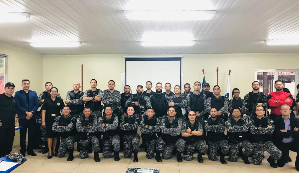ESAP realiza formatura de agentes do Grupo Tático Prisional 