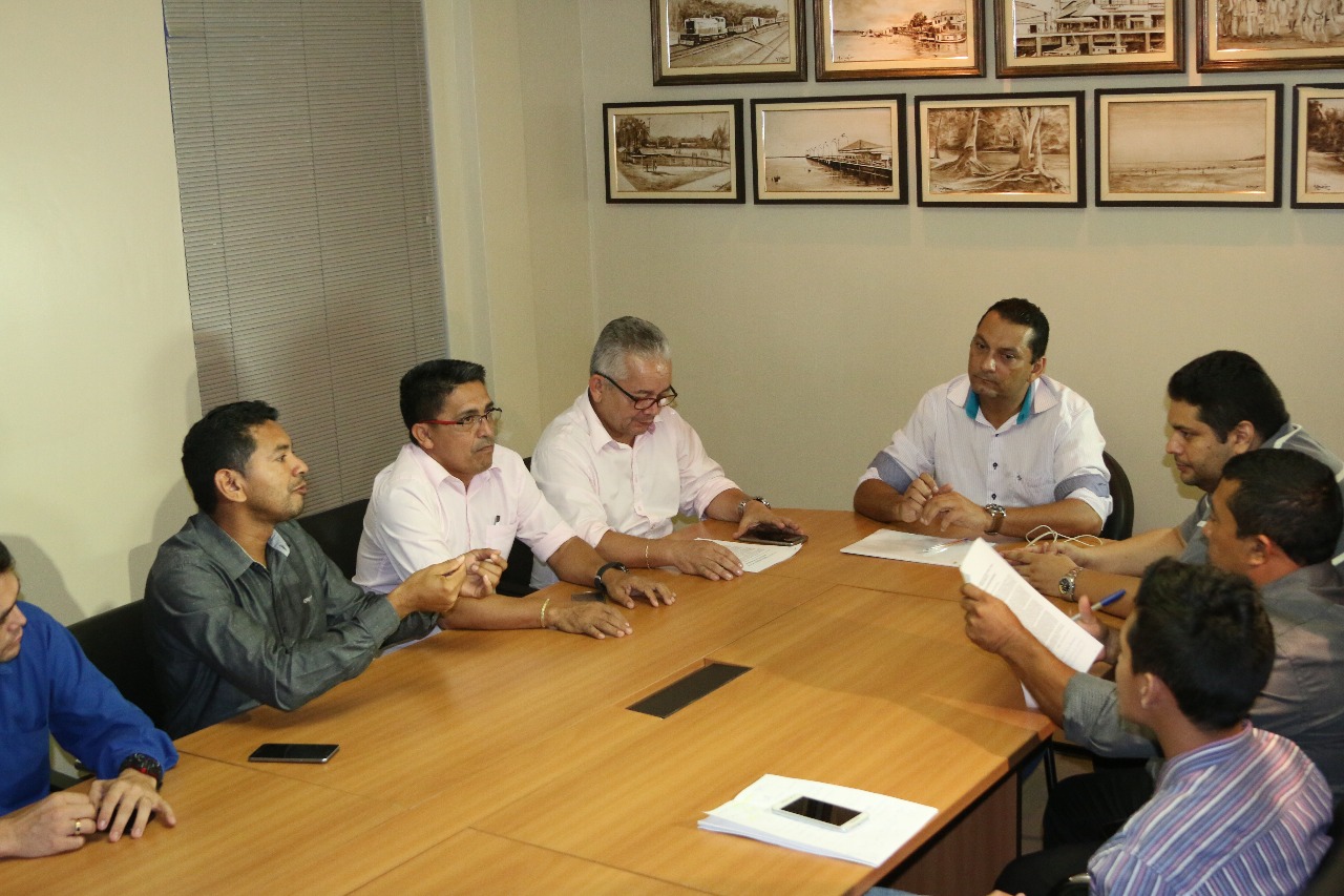 Dificuldades e dívidas de municípios mobilizam prefeitos do Amapá buscar negociações e soluções