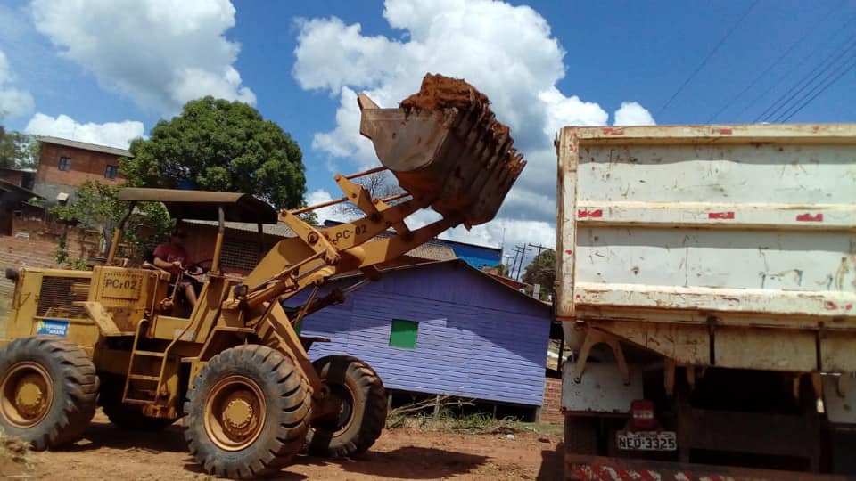 SERVIÇOS DE LIMPEZA E TERRAPLANAGEM BAIRRO NOVA UNIÃO