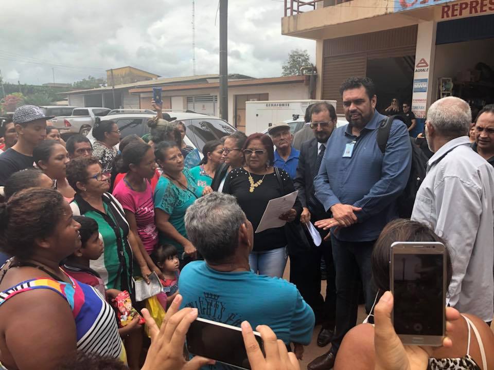 COMISSÃO DE REGULARIZAÇÃO FUNDIÁRIA REÚNE COM MORADORES DO BAIRRO DO INFRAERO