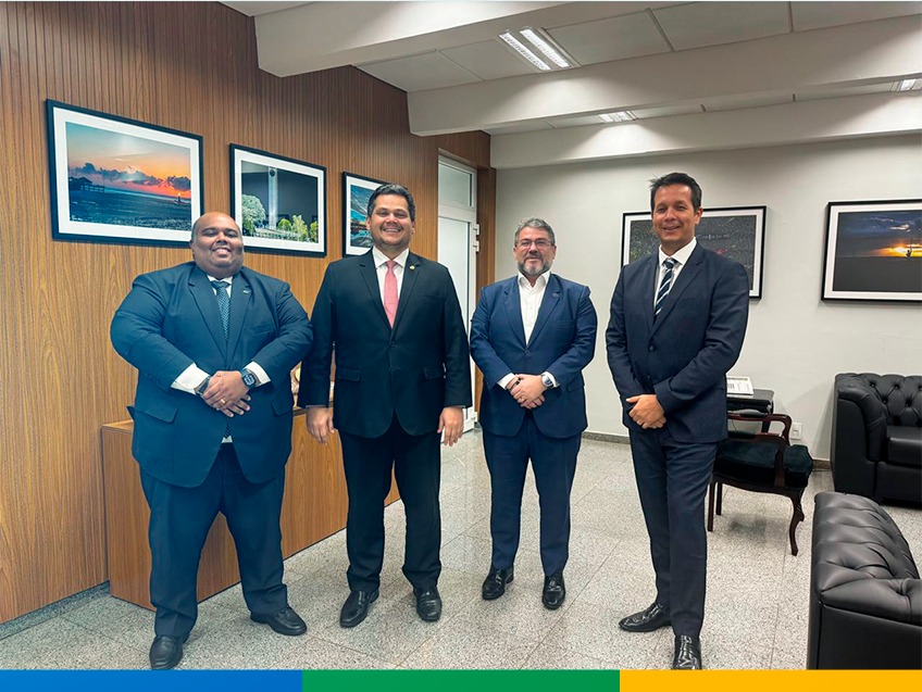 Principais demandas da PGE são apresentadas ao Senador Davi Alcolumbre