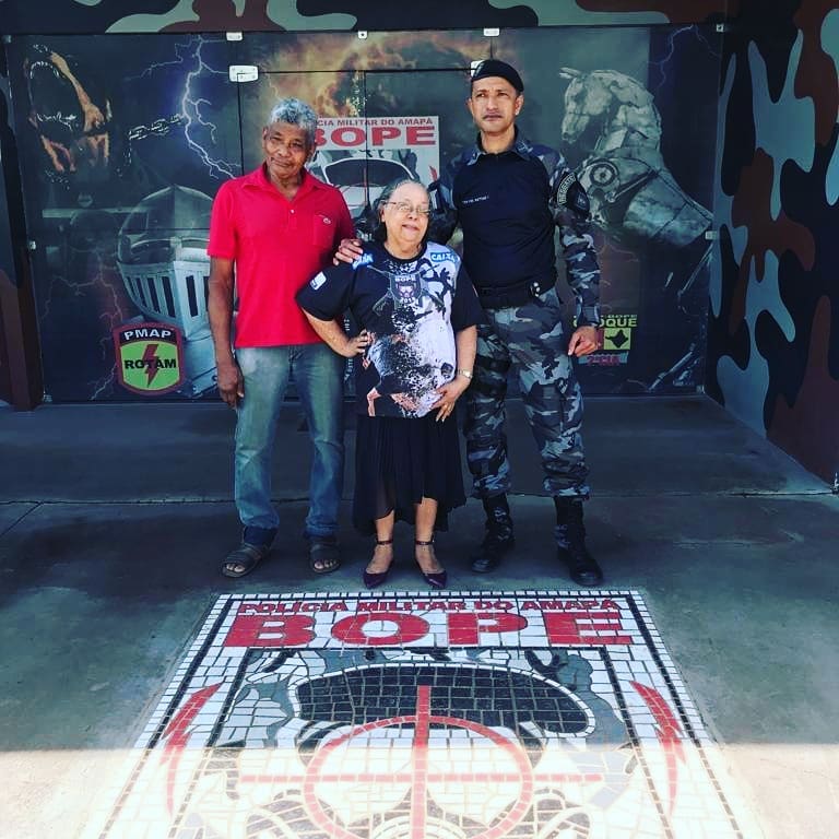 Dona Neusa veio comemorar seu aniversário na Polícia Militar