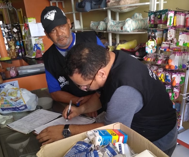 Pet Shop é interditado por funcionamento irregular em Macapá