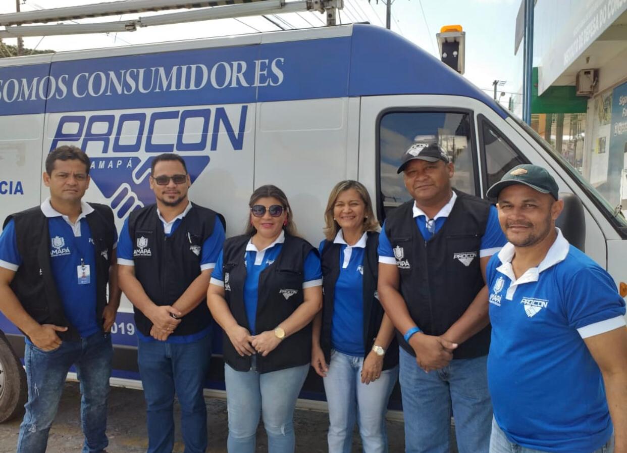 Operação Dia dos Pais autua dois estabelecimentos por ausência de preço em vitrines