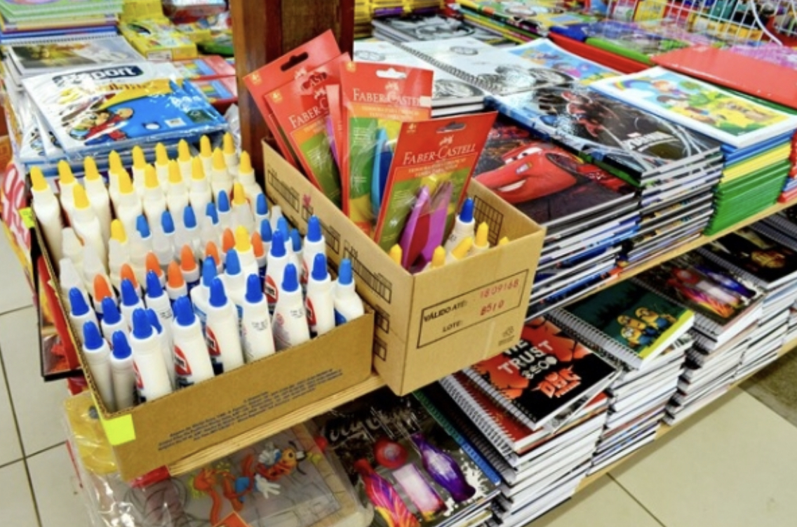 Instituto de Defesa do Consumidor constata variação de 119% no preço de material escolar