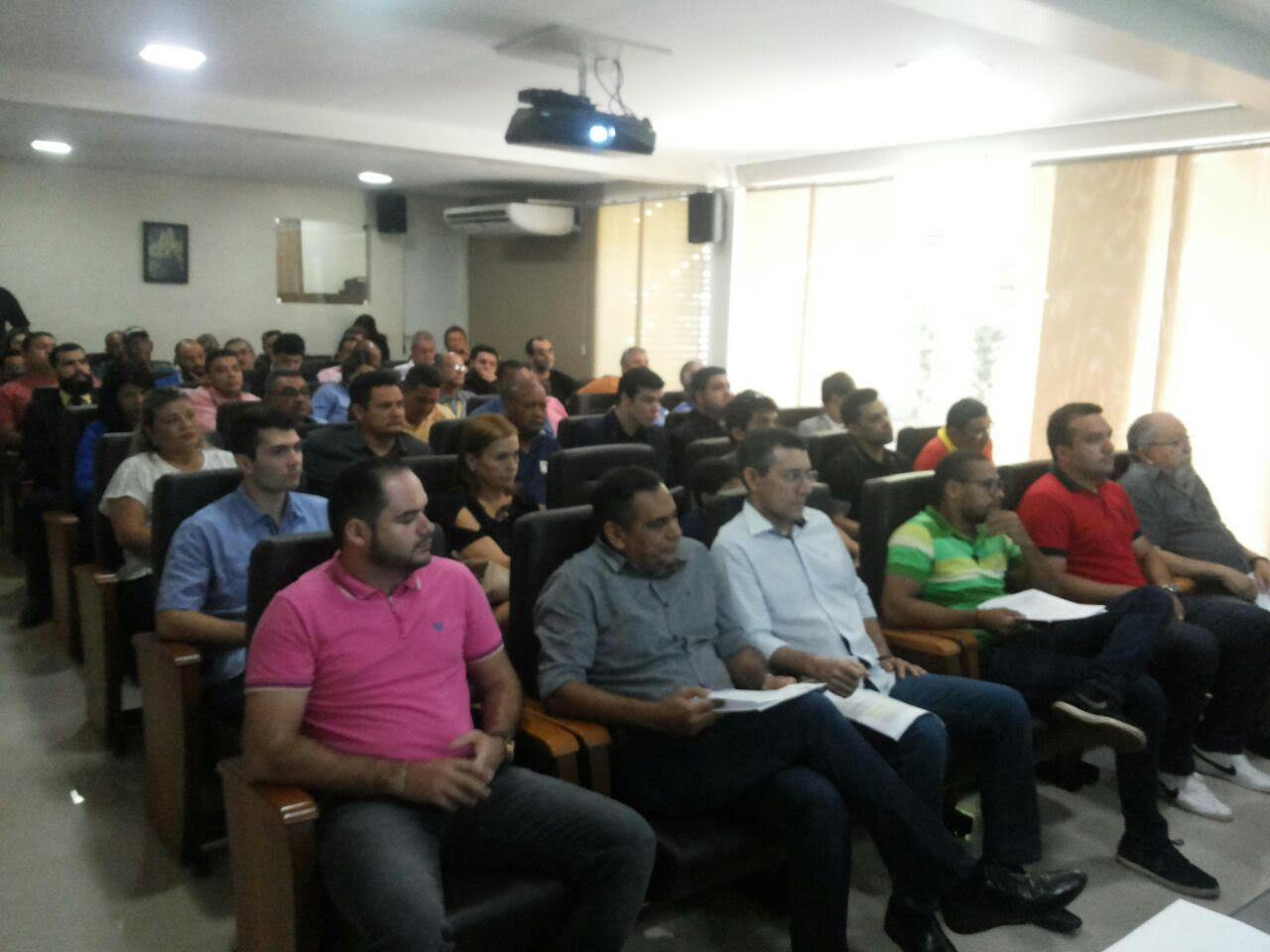 Procon busca equilíbrio na relação entre consumidores e fornecedores de água mineral