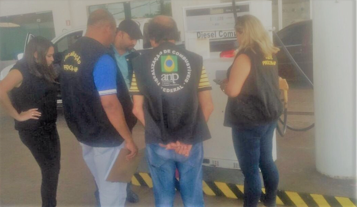 Procon e ANP interditam posto de combustível em Macapá