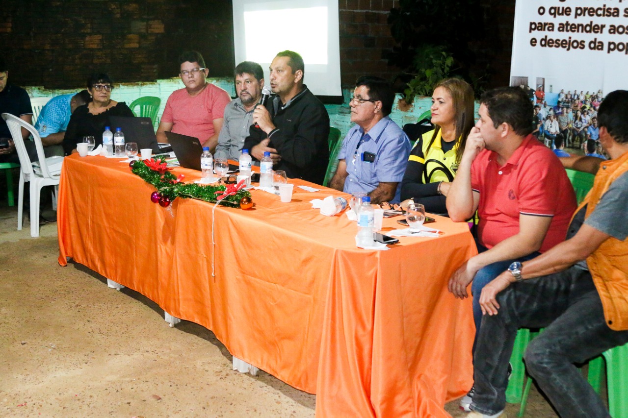 Prefeito Ofirney Sadala apresenta benefícios para bairro Jardim Floresta em mais uma reunião do Prefeitura Presente