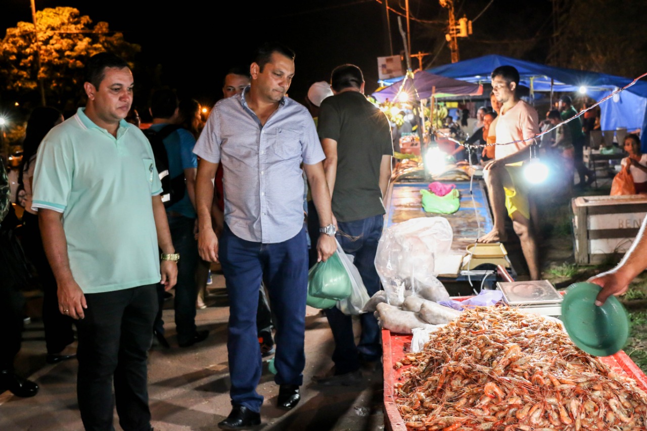 Prefeito anuncia melhorias para a feira da Av. Santana