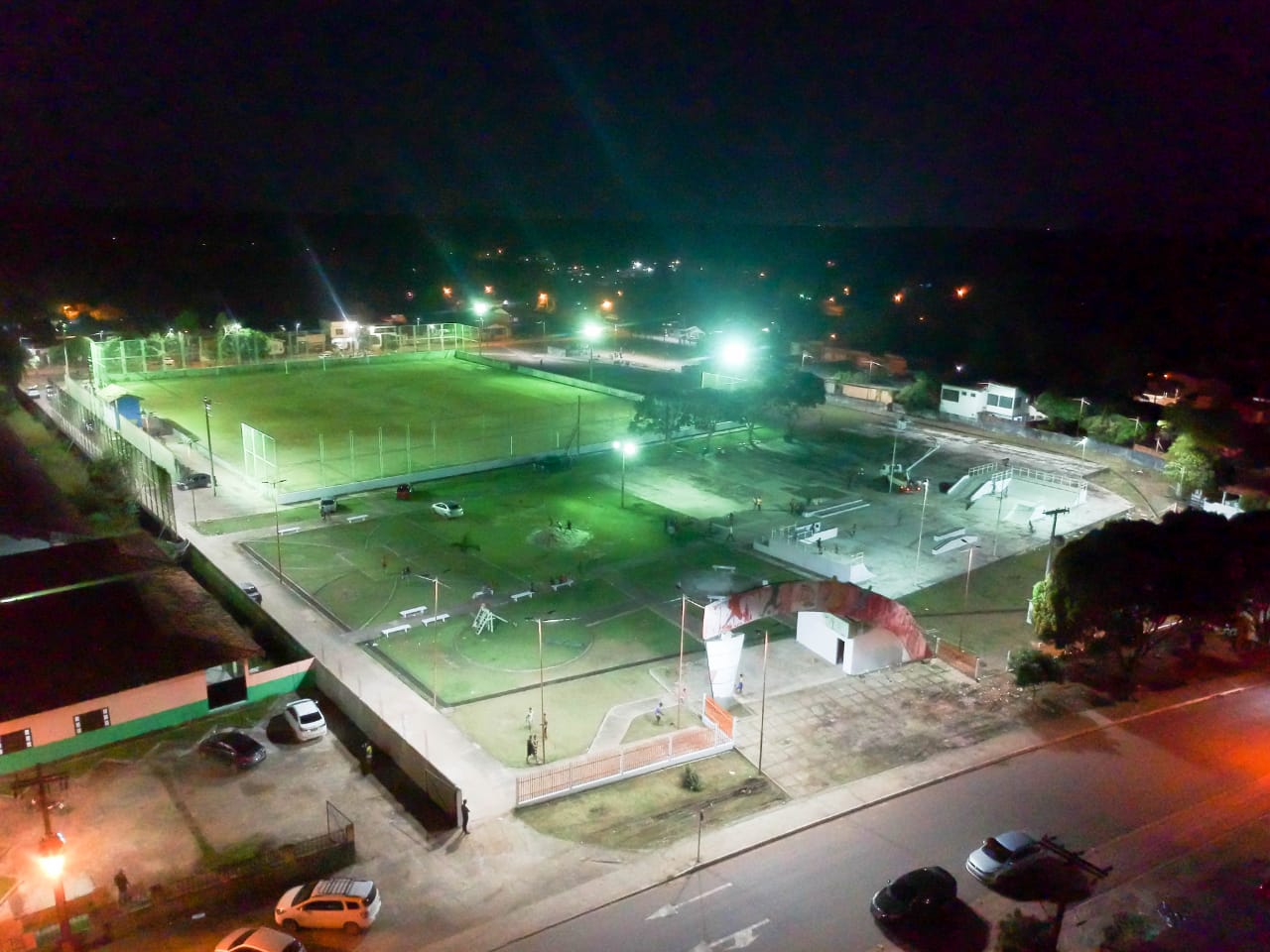 Vila Olímpica passa por serviços de limpeza e recuperação do seu sistema de iluminação