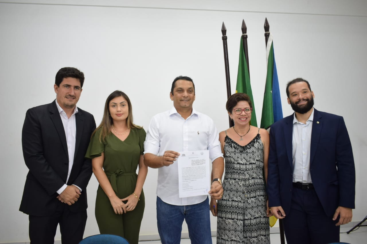 Prefeitura de Santana firma parceria com a Defensoria Pública para ampliar projeto social