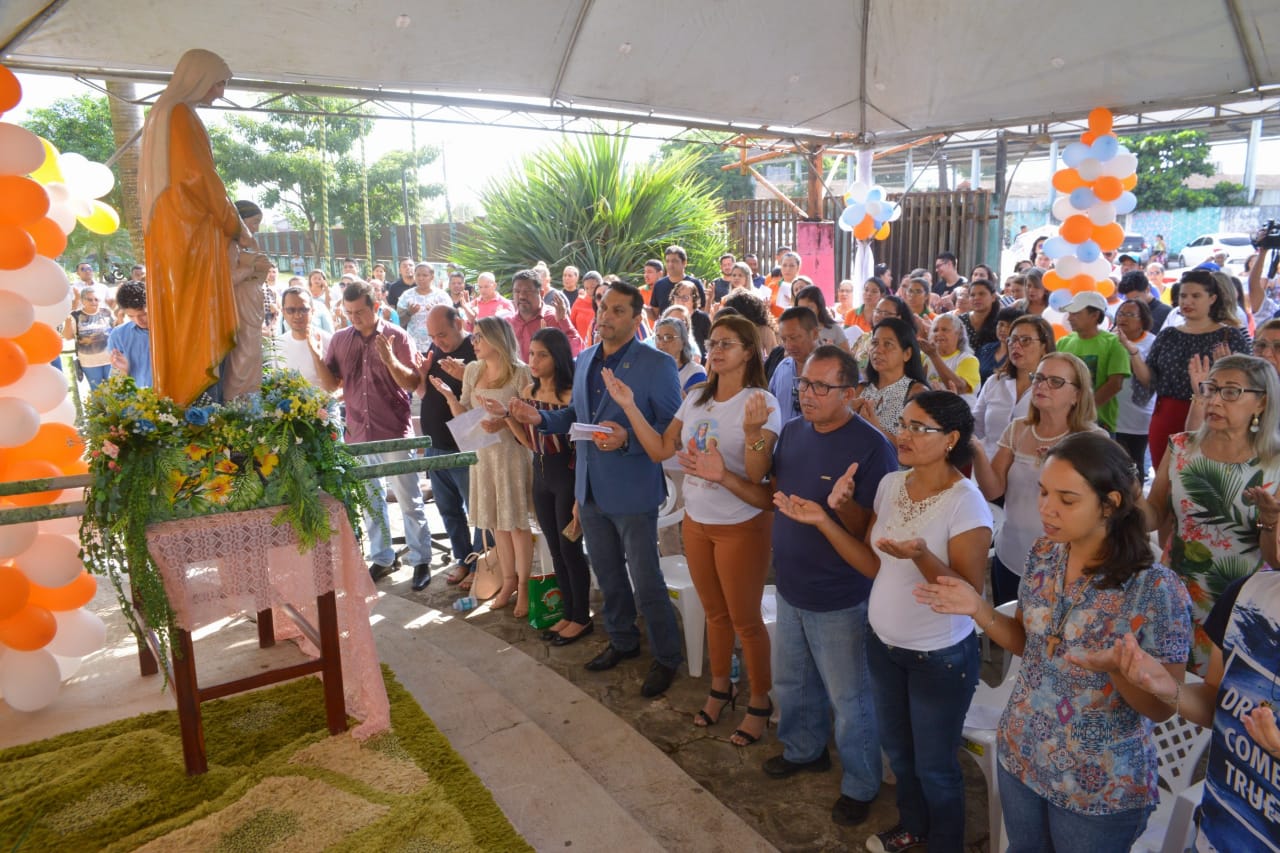 Missa em honra a Sant'Ana marca a passagem da imagem da Padroeira pelo complexo administrativo municipal