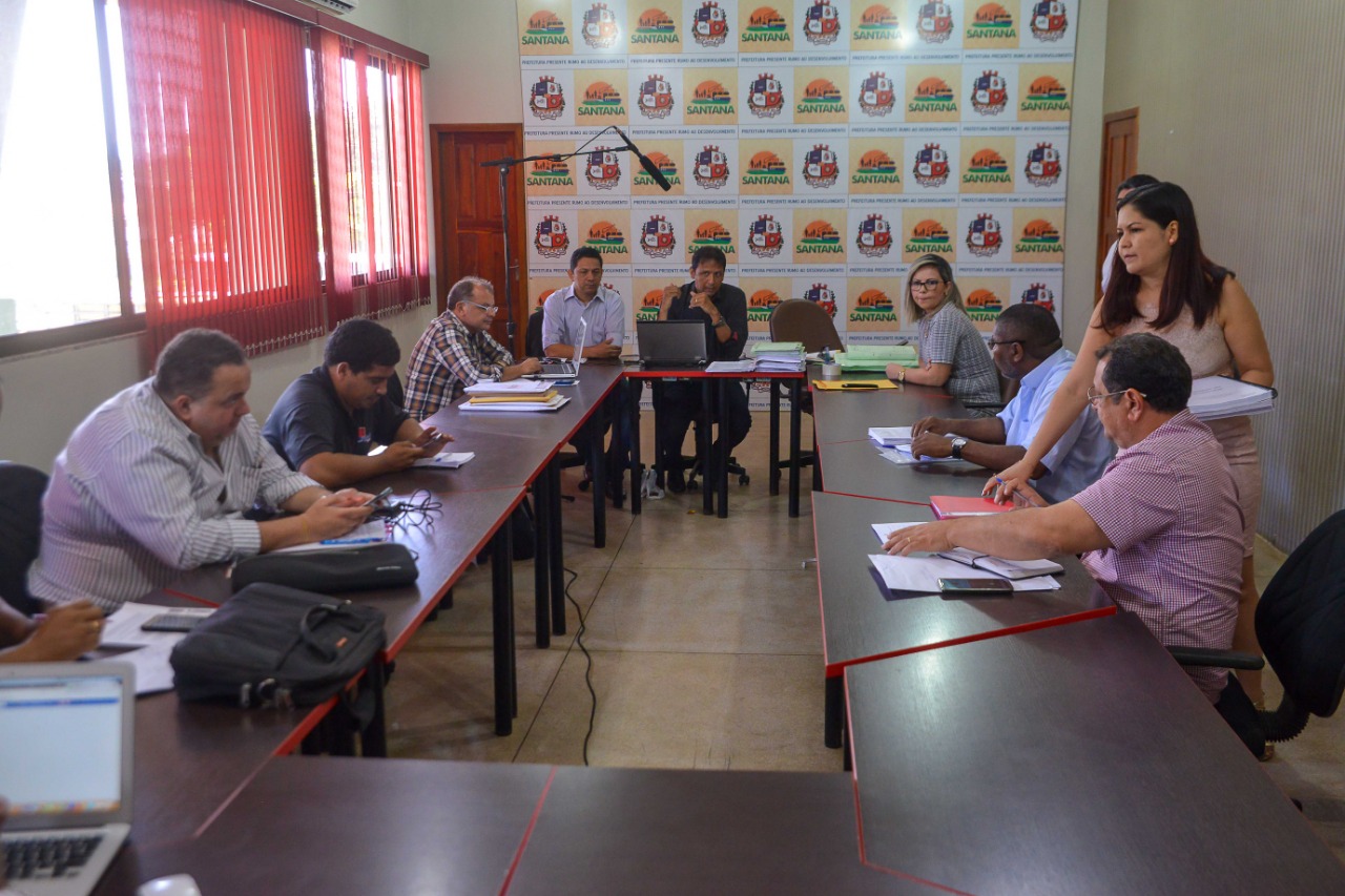 Prefeitura de Santana realiza licitação para pavimentação da zona sul da cidade