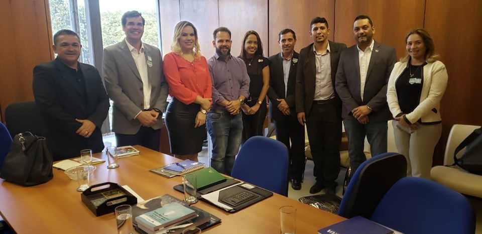 O Secretario da Secretaria Desenvolvimento Rural do Amapá-SDR. Junto com a equipe de Articulação da #SEAB, Reuniu com o Diretor da Secretaria de Políticas Agrícola, do Ministério da Agricultura, Pecuária e abastecimento.