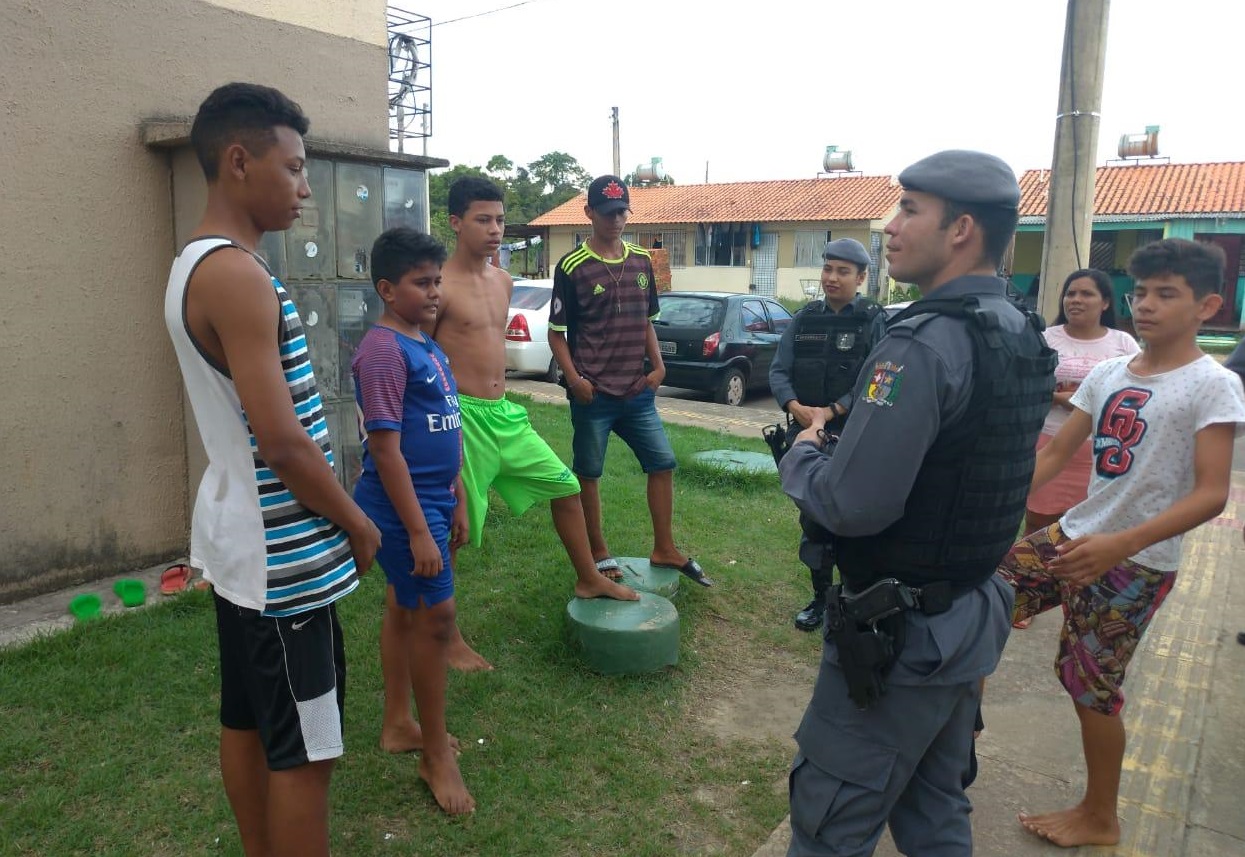 INTERVENÇÃO NO MACAPABA E AÇÃO SOCIAL EM SANTANA MARCAM ENCERRAMENTO DO CURSO DE PROMOTOR E MULTIPLICADOR DE POLÍCIA COMUNITÁRIA