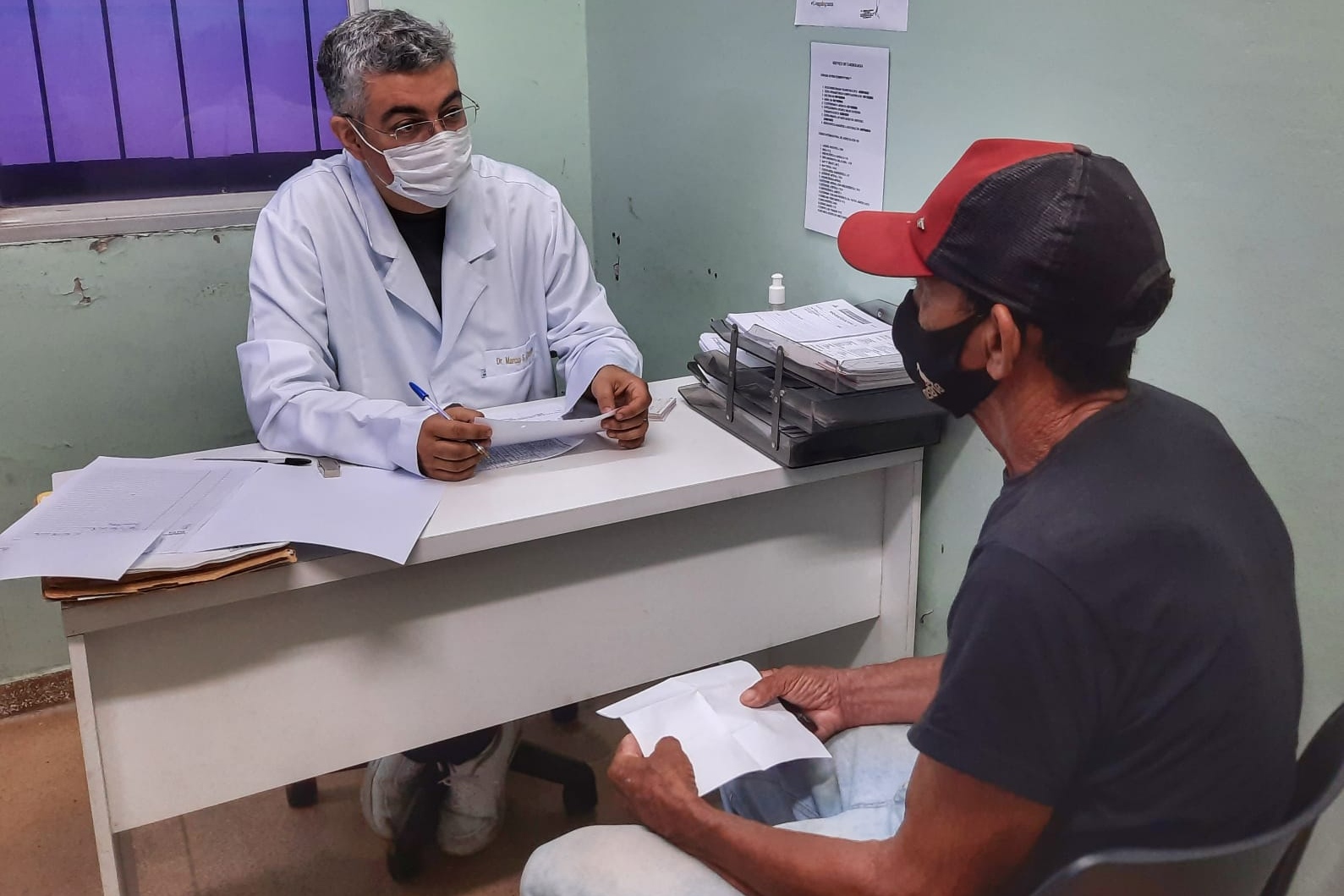 Novembro Azul: ação do Hospital de Santana estimula a busca por exames de próstata