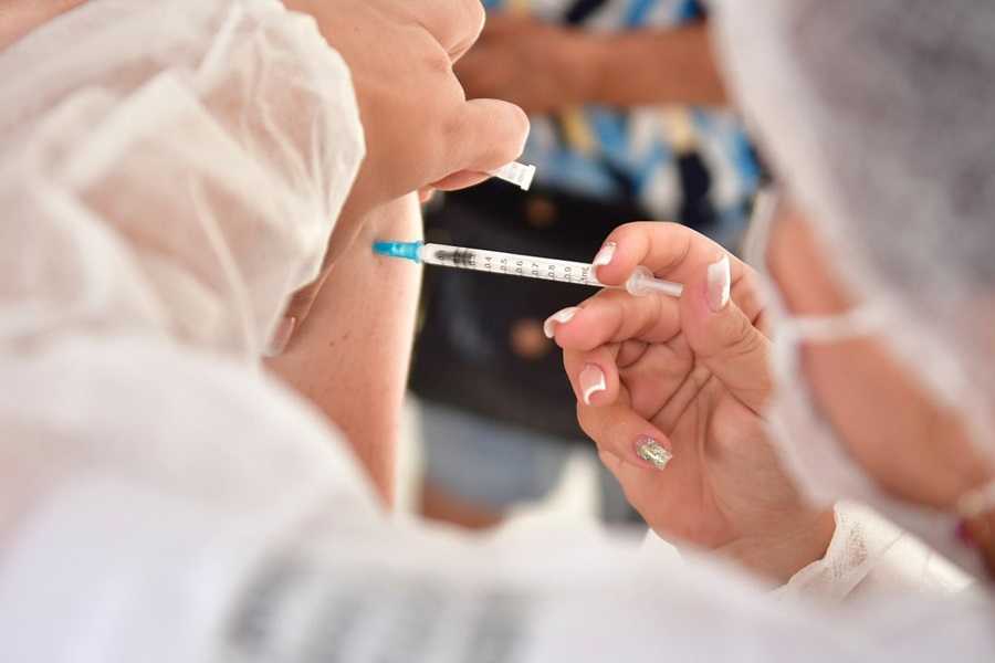 Governo do Amapá recebe primeiras 12 mil doses de vacinas contra a dengue