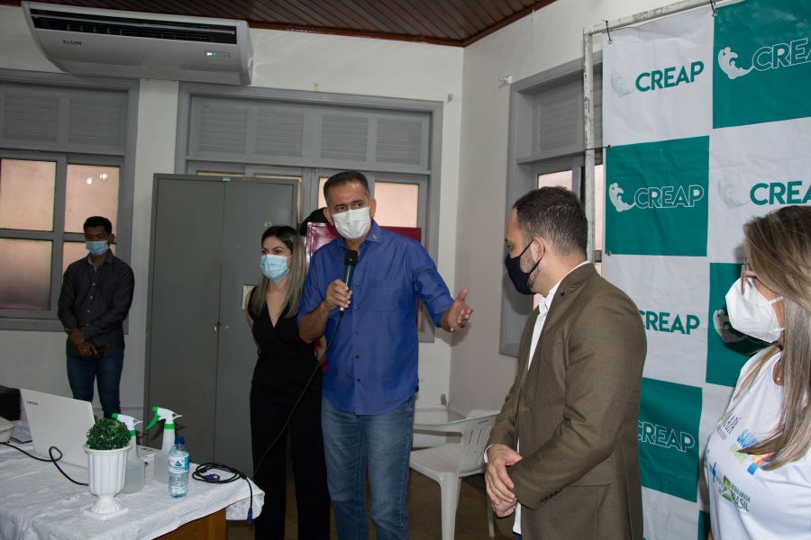 Governo inicia entrega de kits ostomizados para pacientes atendidos pelo Creap