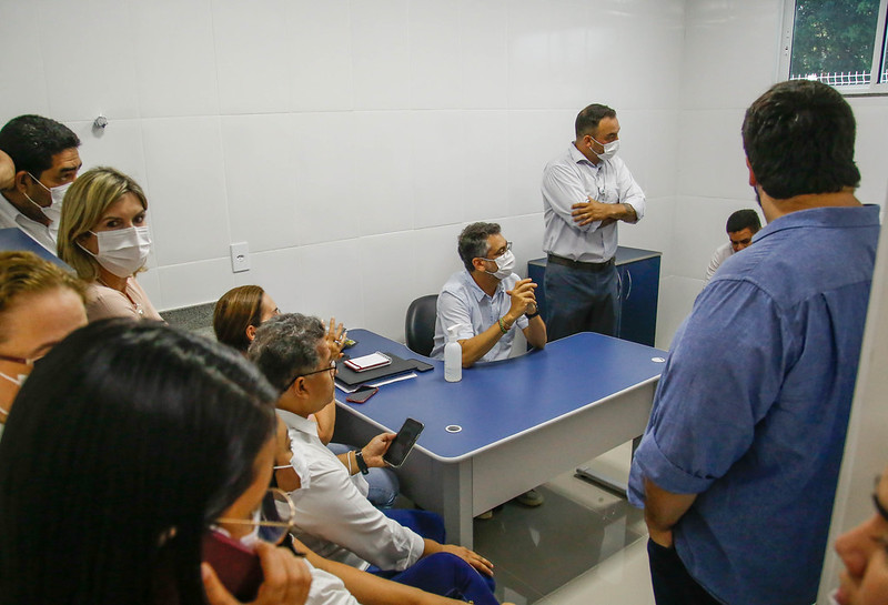 Governador encontra diretoria do IBGH para entender o fluxo de atendimento  no anexo do HE de Macapá