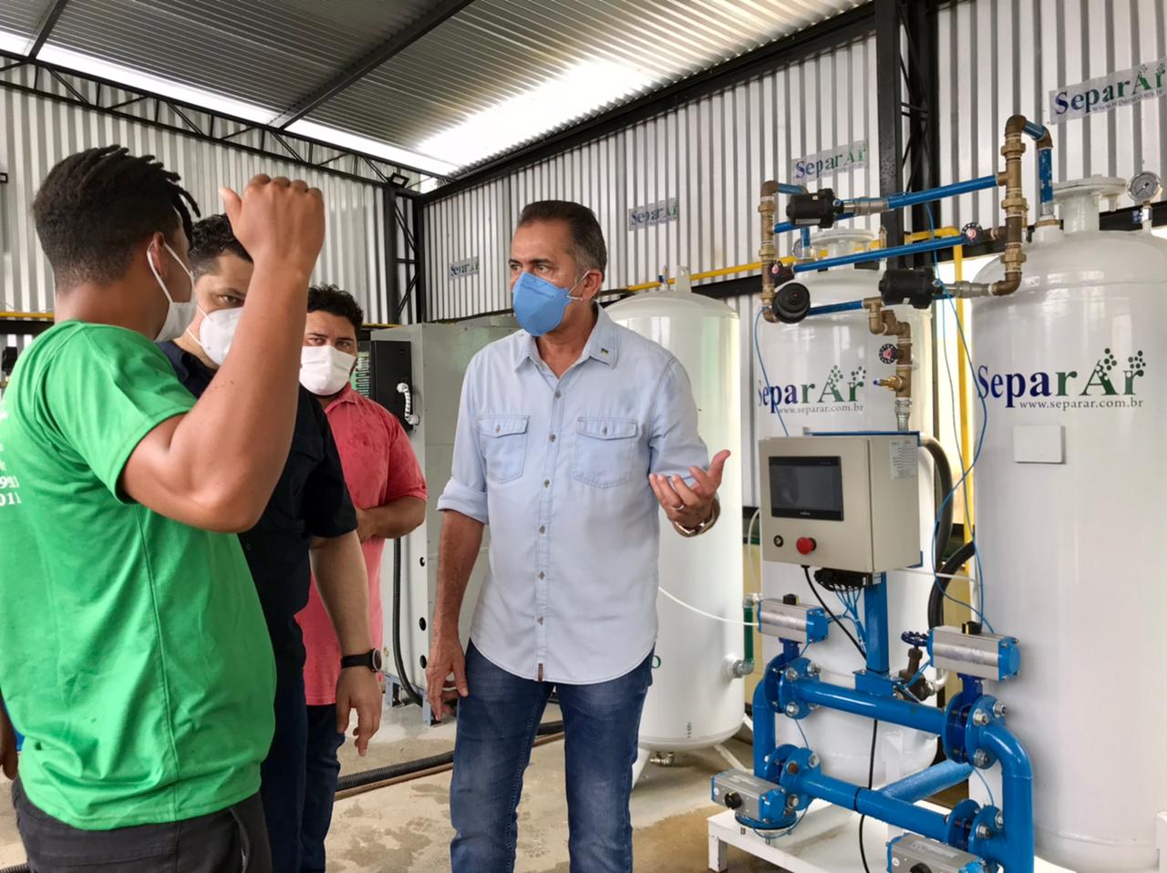 Waldez entrega usina de oxigênio de Oiapoque e anuncia implantação de um centro de tratamento intensivo no município.
