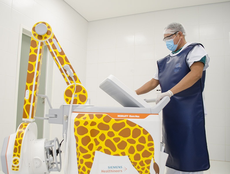 Raio-x com tecnologia de ponta vai auxiliar o tratamento de pacientes do Centro Covid HU