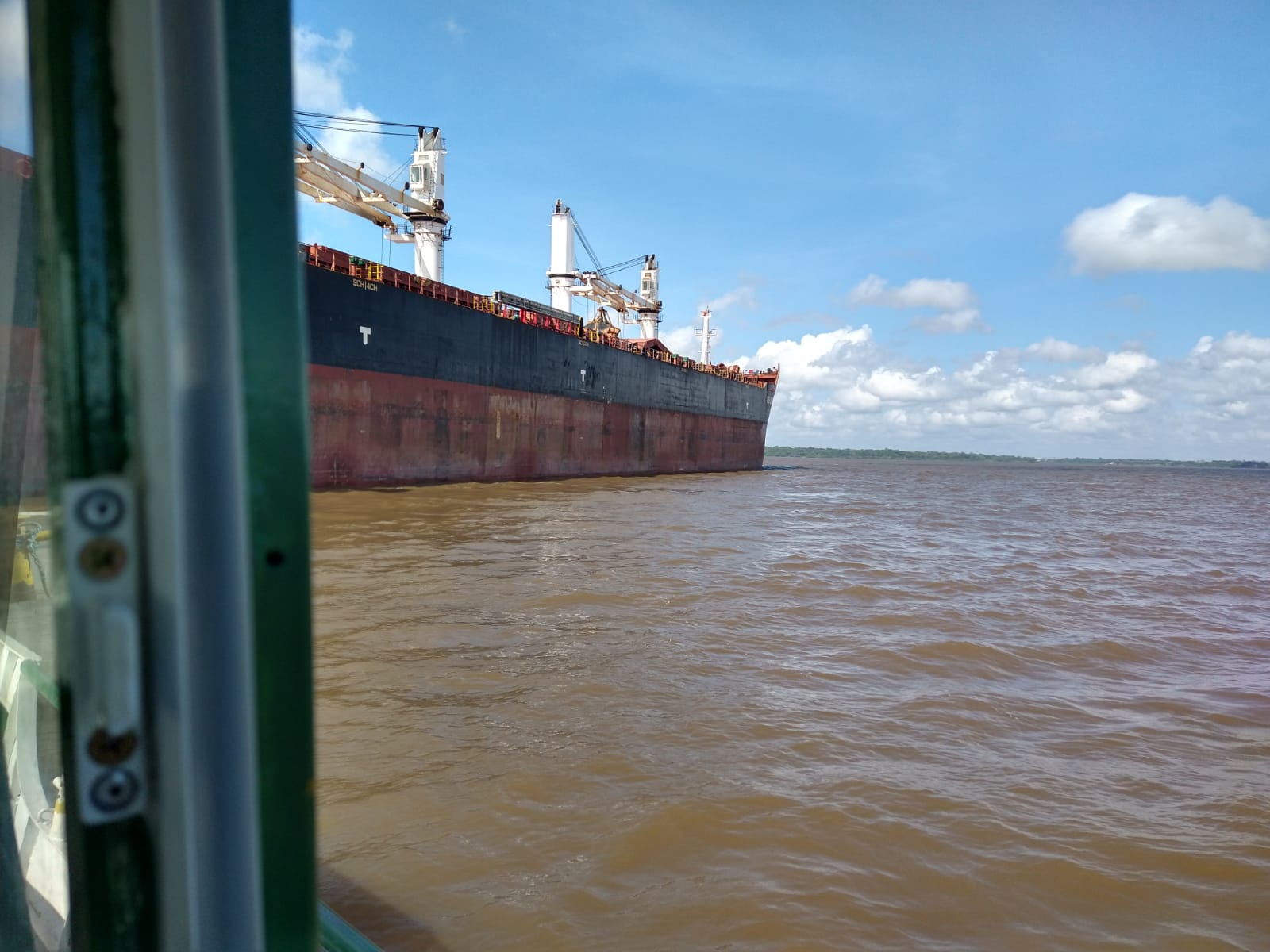 Governo confirma casos de covid-19 em tripulação de navio estrangeiro fundeado na costa do Amapá
