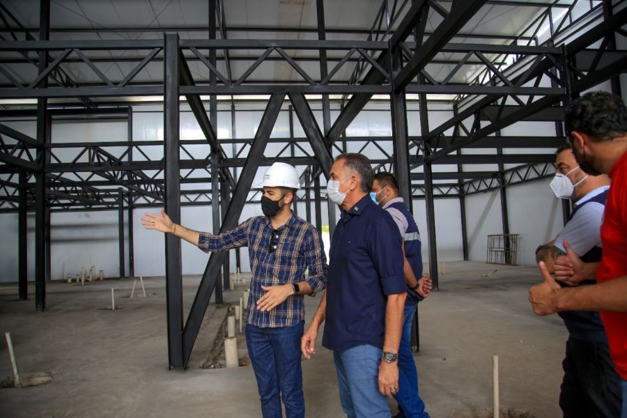 Waldez confere evolução das obras de revitalização e ampliação do Hospital de Emergência em Macapá