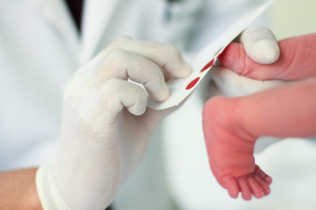 Maternidade Bem Nascer oferta teste de pezinho para detectar doenças em recém-nascidos