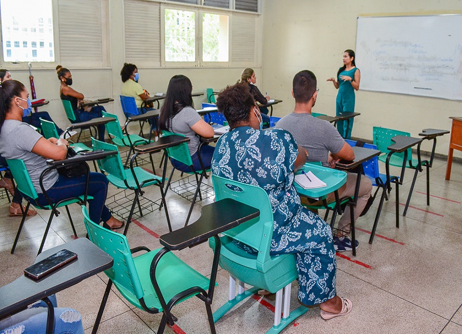 Enfermeiros e técnicos do estado passam por capacitação para ampliar vacinação em municípios do Amapá