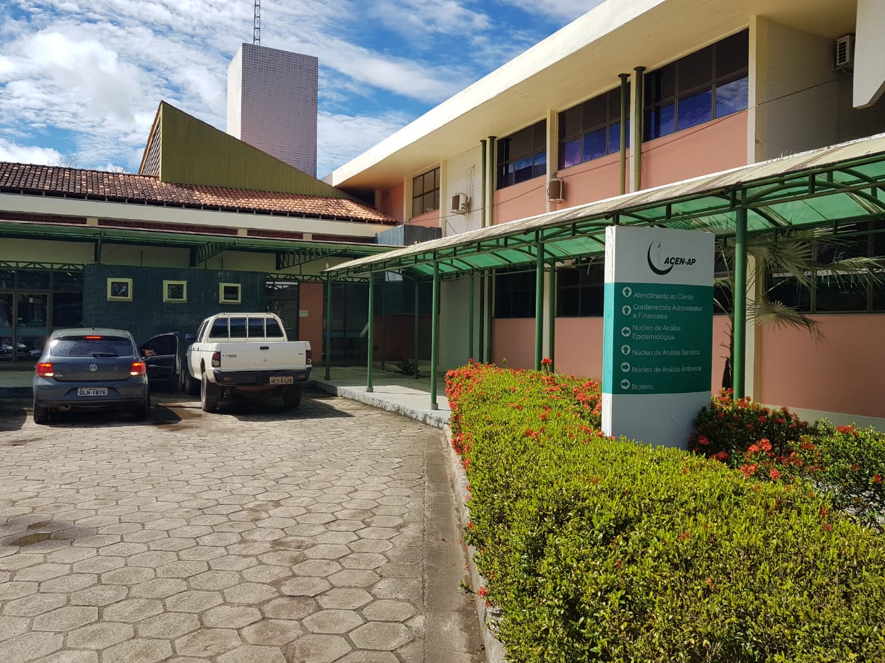 Governo coordena ação conjunta para manter atividades laboratoriais do Lacen
