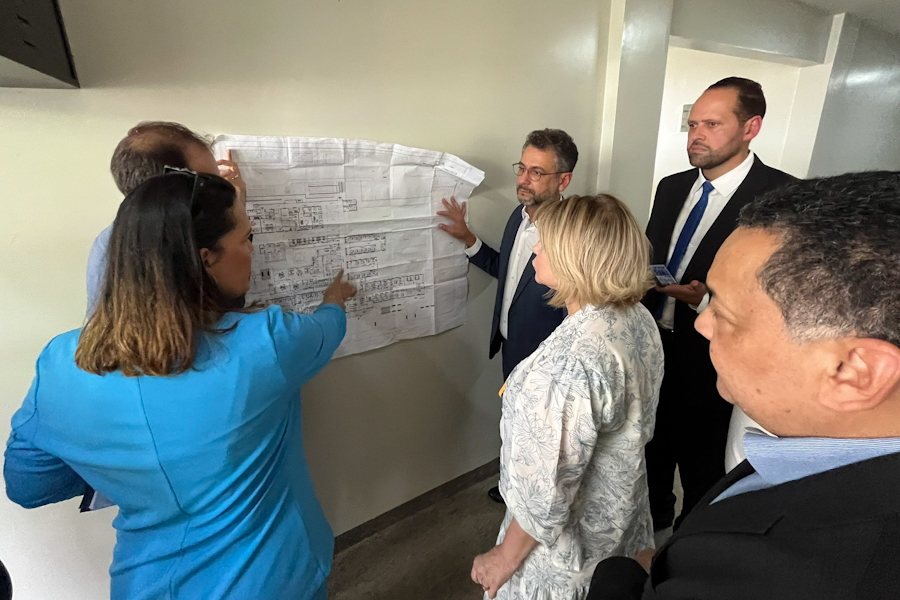 Governador Clécio Luís e representantes do Ministério Público vistoriam obras de finalização do Hospital de Porto Grande
