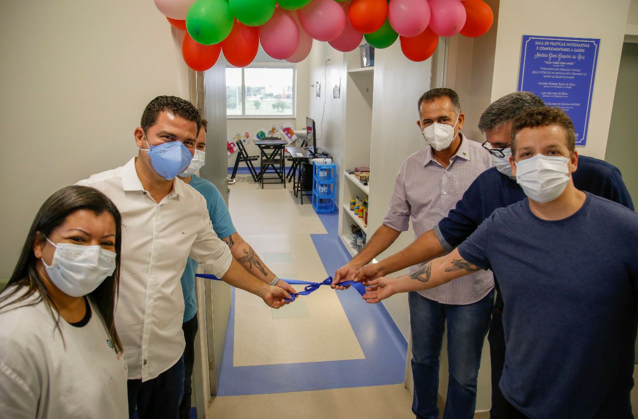 Governador Waldez inaugura espaço para apoio psicológico a pacientes internados no HU
