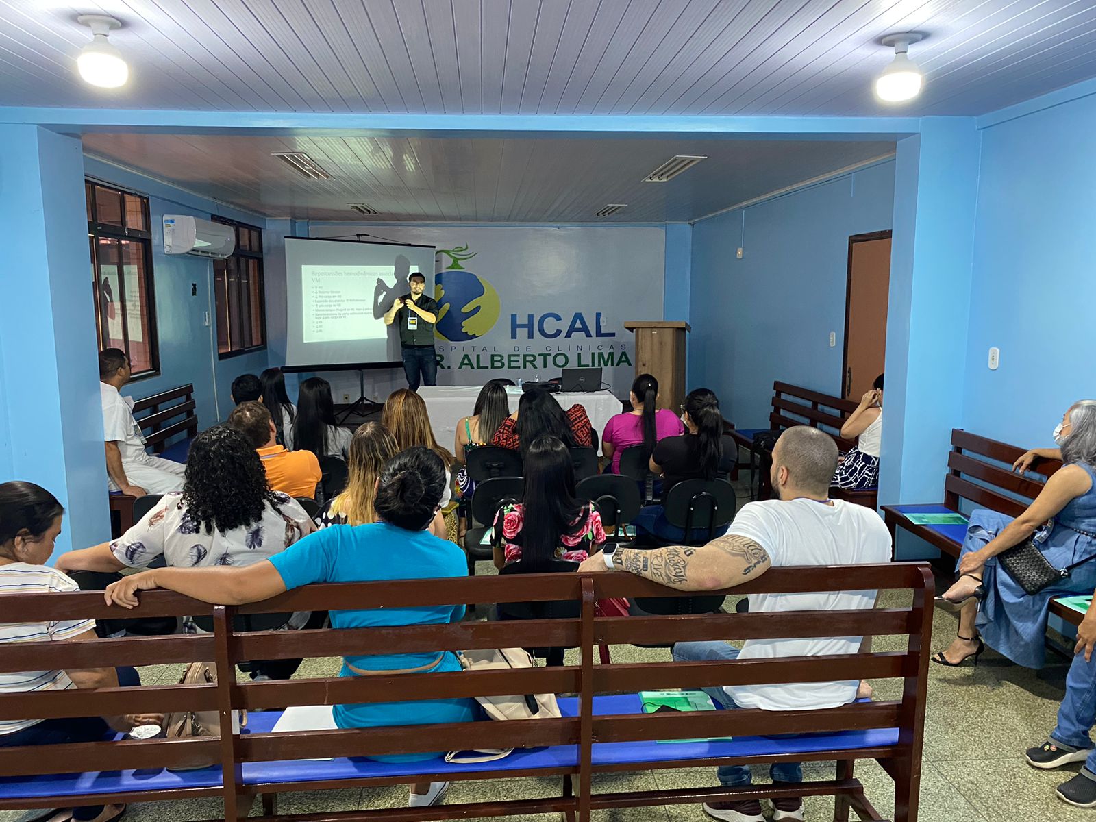 Programação qualifica profissionais e estudantes do setor de fisioterapia  