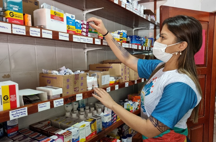 Mais Sorrisos: Governo do Amapá monta farmácia dentro de aldeia para garantir medicamentos ao povo Wajãpi