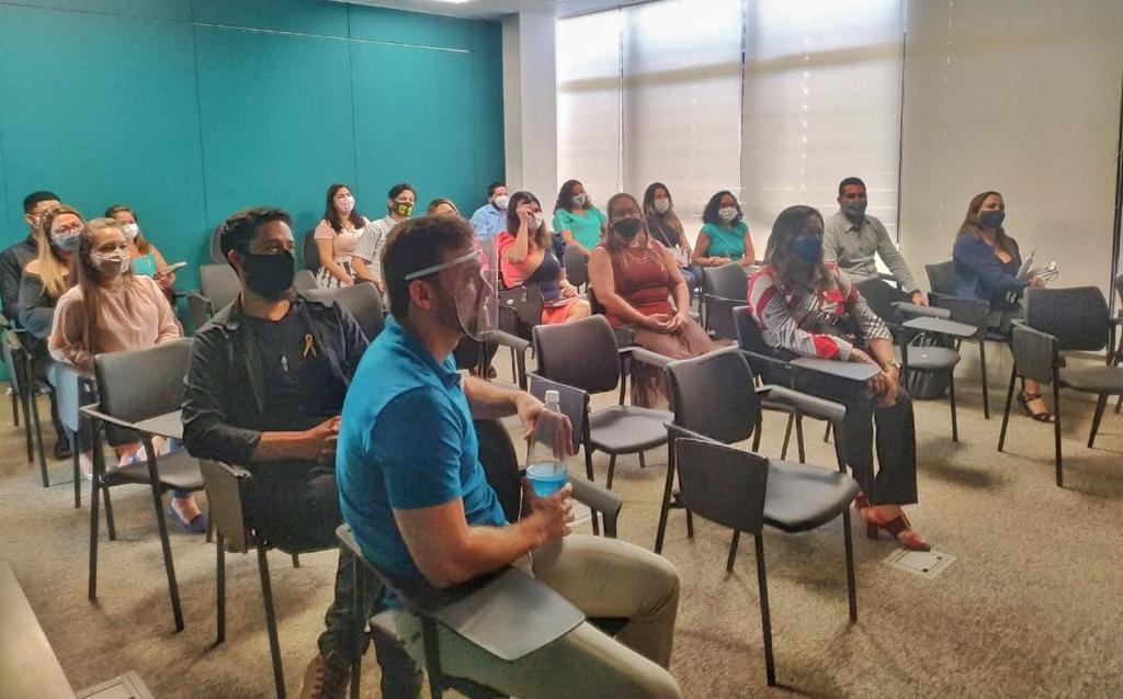 Servidores reforçam conhecimentos sobre gestão e fiscalização de contratos na área da saúde