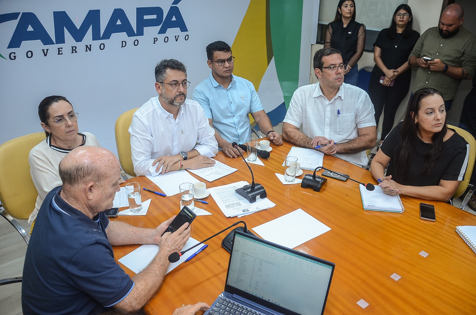 Governador se reúne com prefeitos e secretários de saúde dos 16 municípios para tratar do surto de doenças respiratórias no Amapá