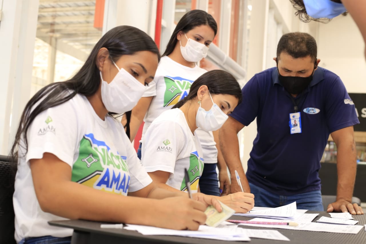 Governo reforça vacinação contra covid-19 e tríplice viral em diversos pontos de Macapá