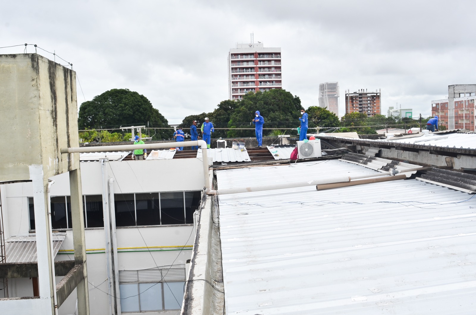 Governo do Estado inicia reforma do telhado do Hospital de Emergências 